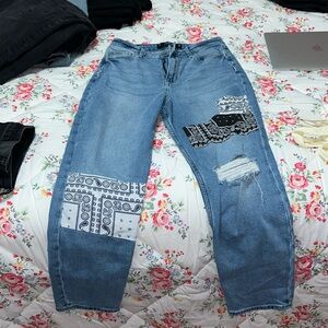 hollister patched jeans